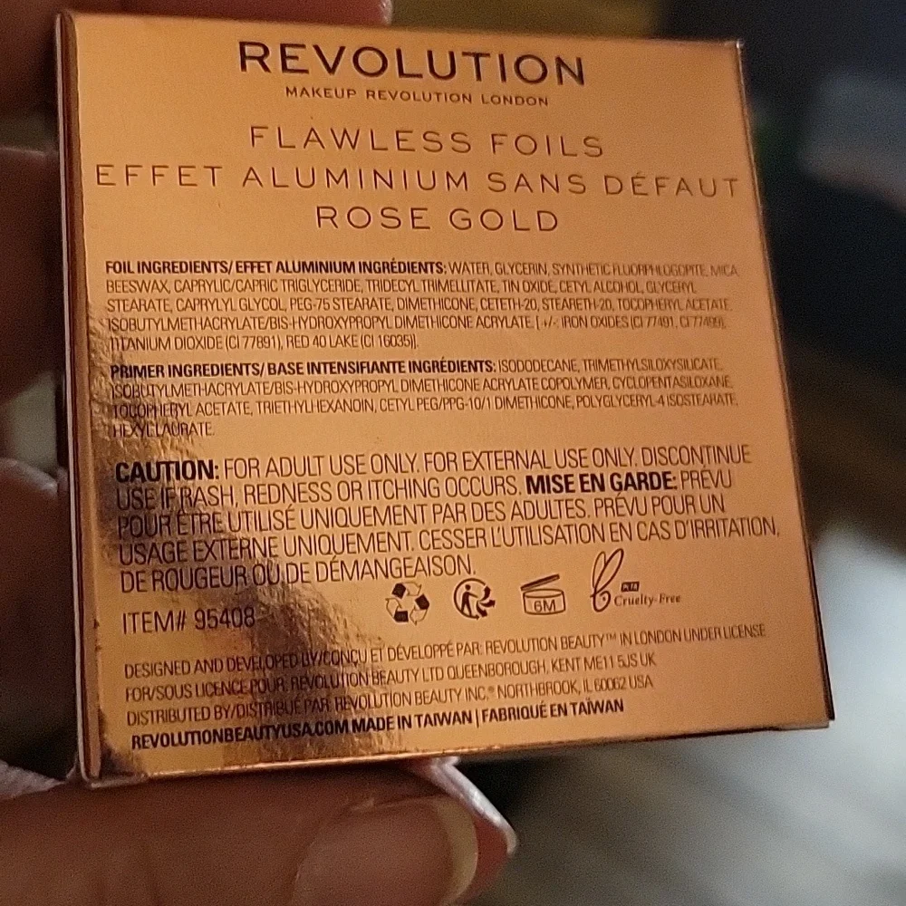 Revolution Flawless Foils Rose Gold Eyeshadow New
